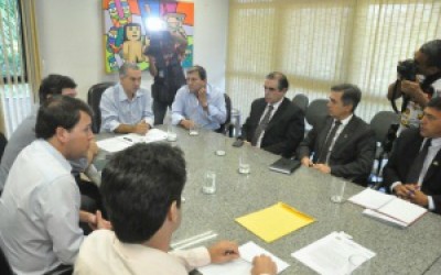Após manifesto, governador se reúne com agentes penitenciários 