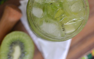 Alunos são flagrados com ‘caipirinha’ dentro de sala de aula em Três Lagoas