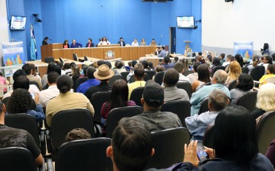 Moradores e vereadora cobram reparos nos residenciais Orestinho e Novo Oeste