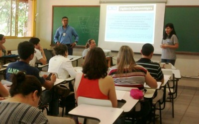 Profissionais da Secretaria da Saúde ministram palestra a alunos da UFMS