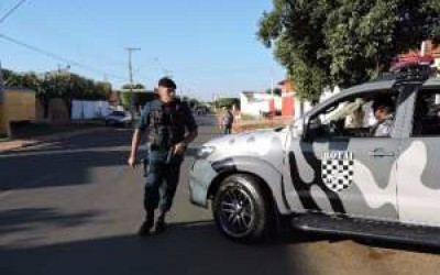 'Vim me despedir': ex-marido invade casa para matar mulher e arma falha