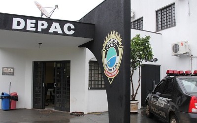 Homem tenta roubar plantação e acaba violentado com mandioca por populares