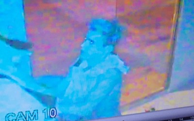 Câmeras registram invasão em loja de roupas no Santos Dumont II 