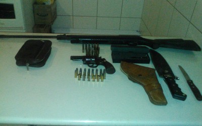 Delegacia da Mulher prende duas pessoas por descumprirem medida protetiva