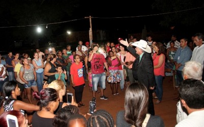 Prefeito anuncia ligamento de água no Jardim das Primaveras