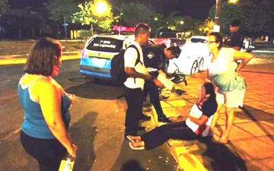 Moradores do Centro ajudam a socorrer vítima de acidente 