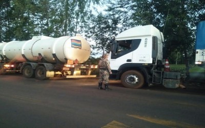 Policiais apreendem 1 tonelada de pescado e 303 kg de maconha em operação