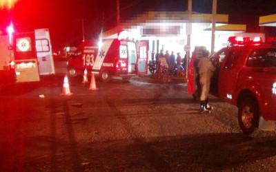 Mesmo com a instalação de semáforo, mulheres batem com moto em cruzamento do Colinos 