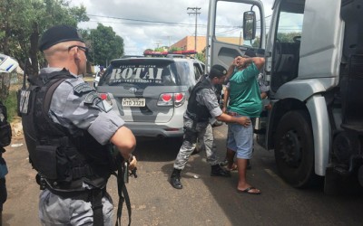 Carreteiro é preso após crime de desobediência; ROTAI auxiliou na abordagem 