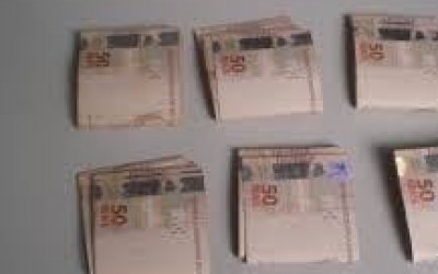 Dupla é presa ao fugir com dinheiro do caixa em rodeio de Três Lagoas