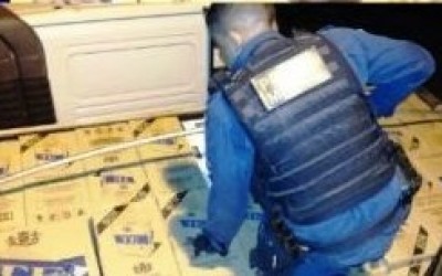 Cigarros contrabandeados do Paraguai são apreendidos próximo a residencial 