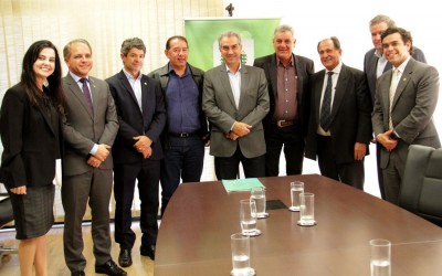 Prefeitura assina convênio com Detran para melhorias na sinalização das ruas