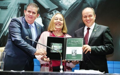 Eduardo Rocha homenageia os 100 anos de ex-governador em sessão solene