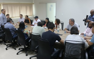 Secretário busca apoio de vereadores para resolver situação da área da esplanada