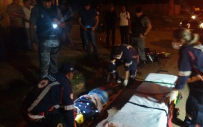 Na contramão, motociclista colide com ônibus no Santa Terezinha