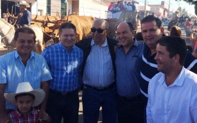 Deputado Eduardo Rocha prestigia tradicional cavalgada da Exposição de Paranaíba
