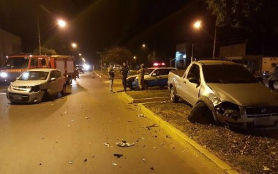 Em Três Lagoas, mulher avança preferencial e é atingida por outro carro