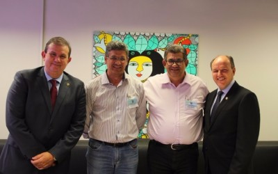 Deputado Eduardo Rocha recebe representantes de sindicatos de Três Lagoas
