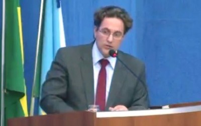 Flodoaldo defende cassação de alvarás de postos que vendem combustíveis adulterados