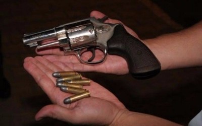 SIG procura responsável por fornecer arma que assassinou de casal de idosos