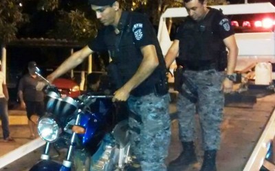 Veículos furtados são encontrados em rancho de comerciante 