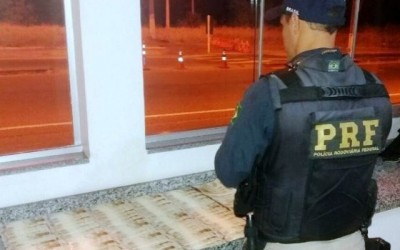 Homem é preso na BR-262 com R$ 17 mil em notas falsas de 50 reais