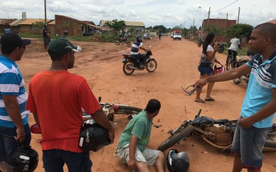 Duas equipes do SAMU resgatam vítimas de acidente no Vila Verde