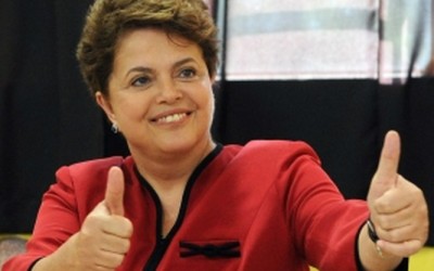 Dilma Rousseff é reeleita presidente do Brasil