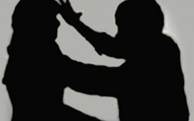 Marido agride esposa que se recusou a empurrar moto estragada no meio da rua