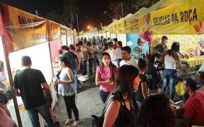 Variedade de produtos de artesanato valorizam Festa do Folclore