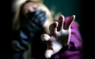 Pastor oferece vaga de emprego a jovem e tenta estuprá-la no carro