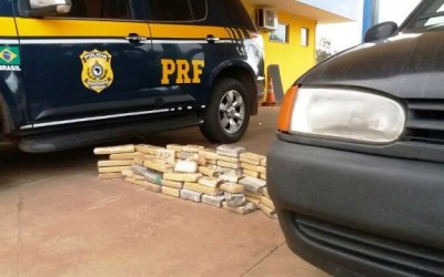 Entregador flagrado com 120 tabletes de maconha receberia R$ 8 mil pelo transporte 