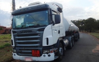 Policia Ambiental multa empresa em R$ 21,5 mil e apreende carreta 