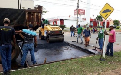 Faixa de pedestre elevada garante segurança da população ao atravessar Avenida da Lagoa Maior