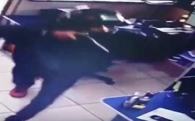 Bandidos efetuam dois disparos e roubam R$ 3 mil de empresa de recicláveis 