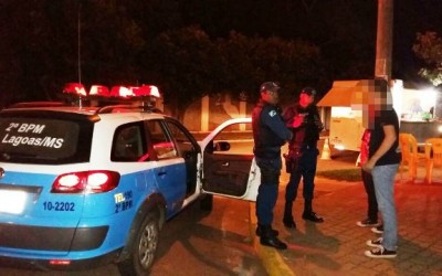 Bando rouba jovens de 13 e 15 anos na noite deste domingo 