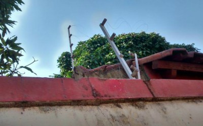 Ladrão quebra cadeado e danifica cerca elétrica para levar botijão de gás no bairro Vila Terezinha