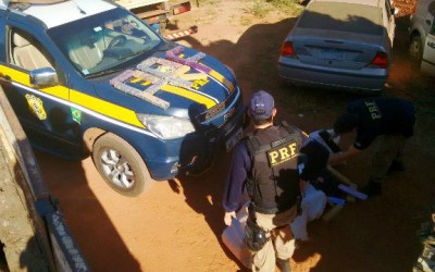 Polícia Rodoviária Federal encontra 220 Kg de maconha em carga de recicláveis 
