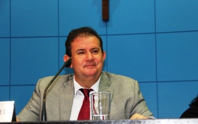 Projeto de Eduardo Rocha que proíbe uso de capacete em estabelecimentos é aprovado