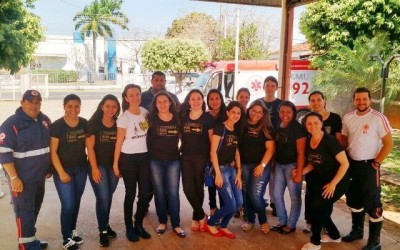 Estudantes de Enfermagem visitam sede do SAMU