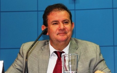 Projeto de Eduardo Rocha que proíbe uso de capacete em estabelecimentos é sancionado