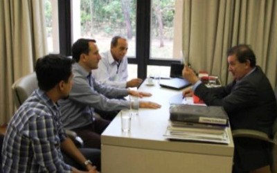 Deputado Eduardo Rocha recebe representantes do município de Paraíso das Águas