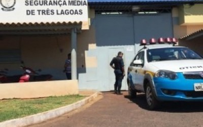 Agente penitenciário é agredido ao ordenar que preso retorne para cela