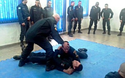 2º BPM realiza Instrução Básica de Método de Defesa Policial Militar