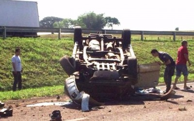 Empresário três-lagoense de 62 anos capota caminhonete em rodovia