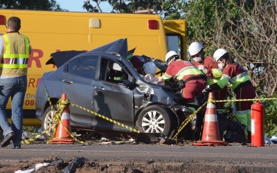 Identificada mulher que morreu em  colisão frontal com carreta na BR-163