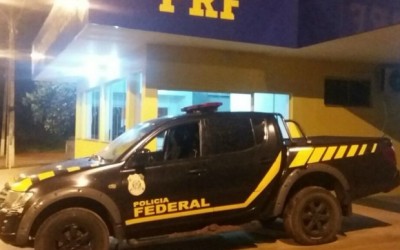 Falsa viatura da PF é apreendida em Água Clara com 744 kg de maconha