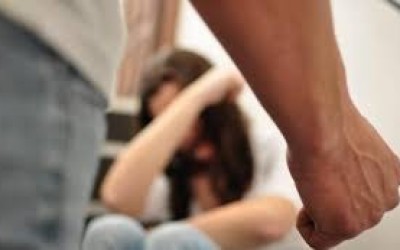 Marido ameaça, morde e agride esposa com socos e chutes no bairro Jardim Athenas 