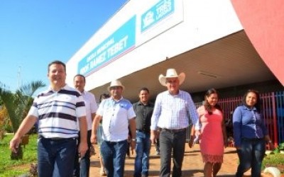 Equipe composta por secretários, vereadores e Prefeito, visita obras em Três Lagoas