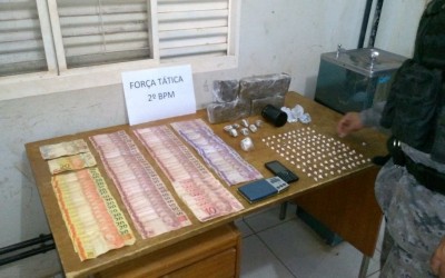 Homem de 49 anos é preso sob acusação de tráfico de drogas 